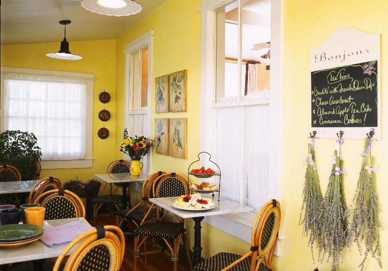 Отель Lavender, A Four Sisters Inn