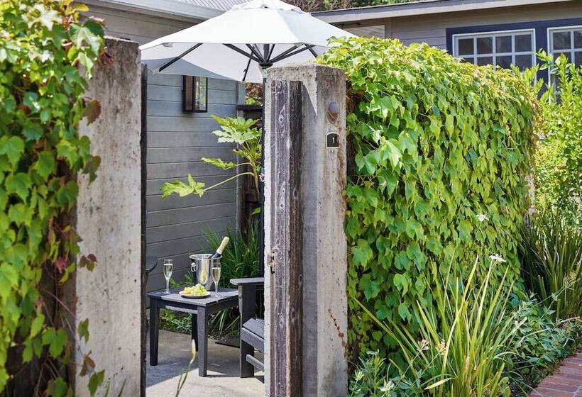 Отель Lavender, A Four Sisters Inn