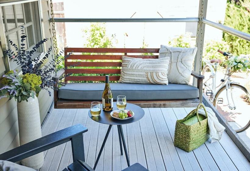 Отель Lavender, A Four Sisters Inn