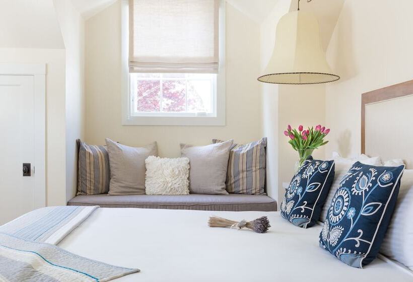 Отель Lavender, A Four Sisters Inn