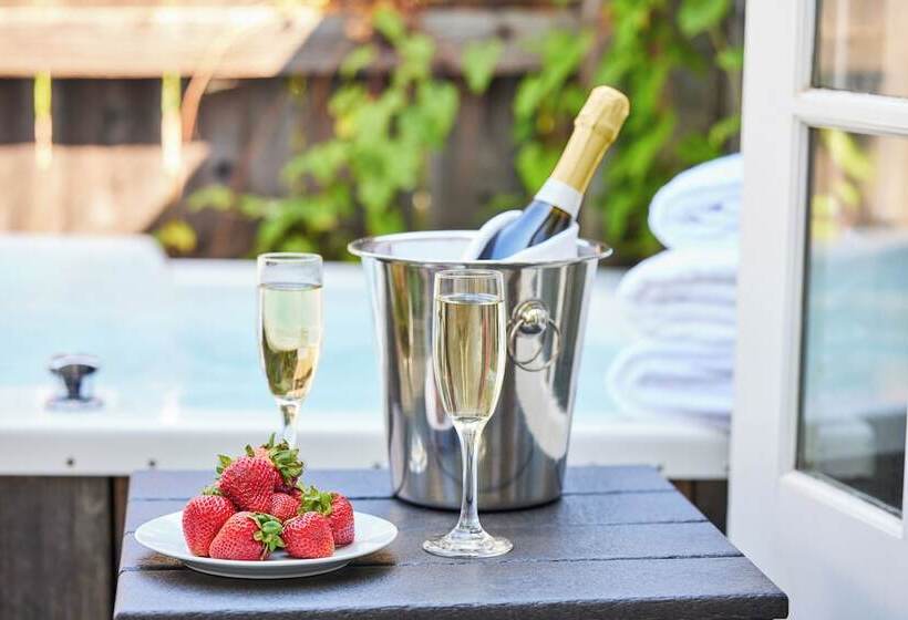 Отель Lavender, A Four Sisters Inn