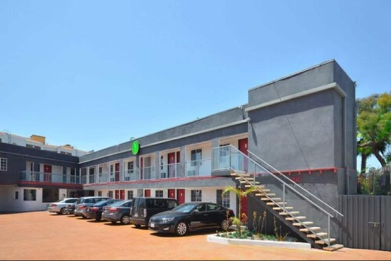 Legend Hotel Hollywood