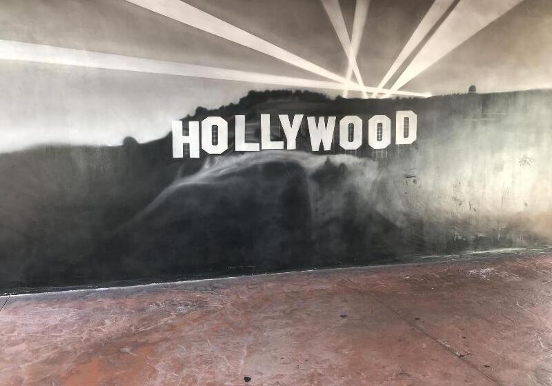 Legend Hotel Hollywood