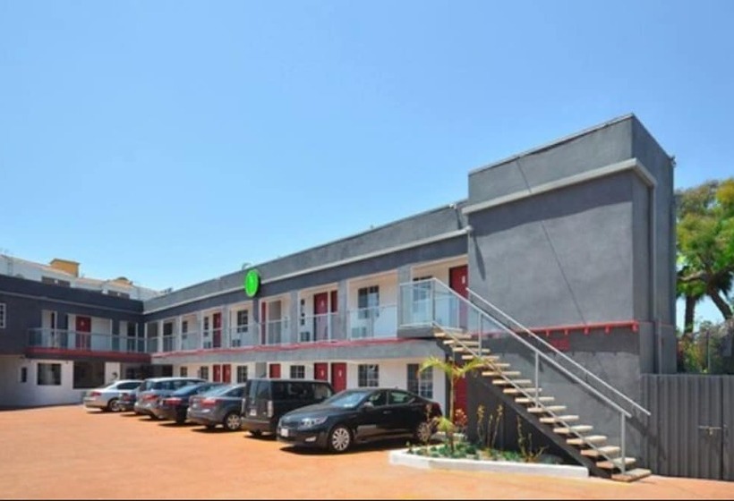 Legend Hotel Hollywood