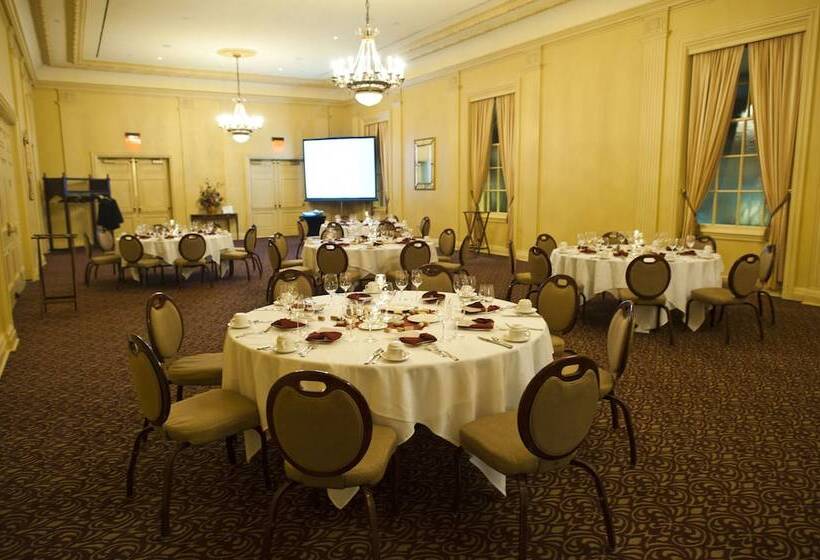 Marcus Whitman Hotel And Conference Center