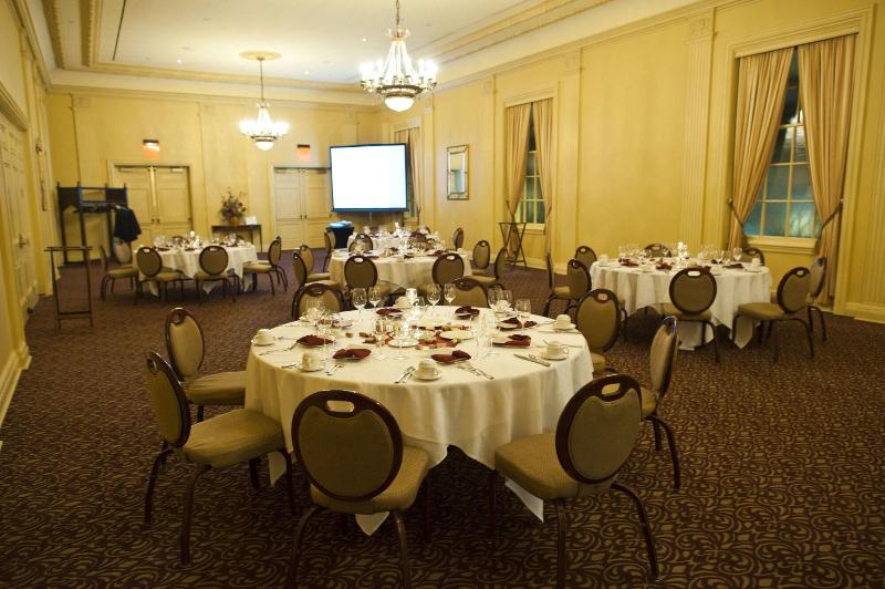 Marcus Whitman Hotel And Conference Center