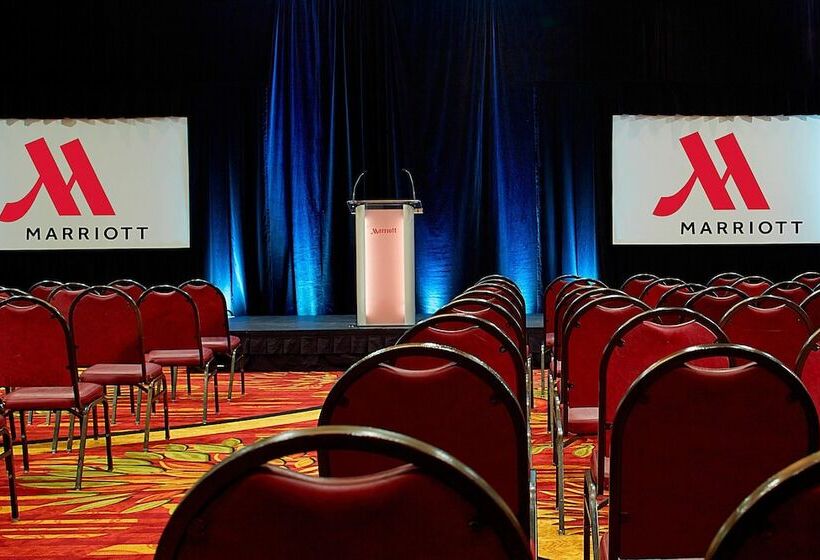 호텔 Marriott Cincinnati North