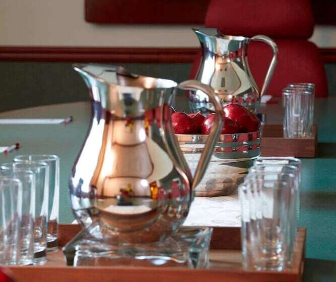 호텔 Marriott Cincinnati North