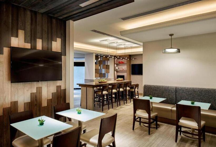 호텔 Marriott Cincinnati North