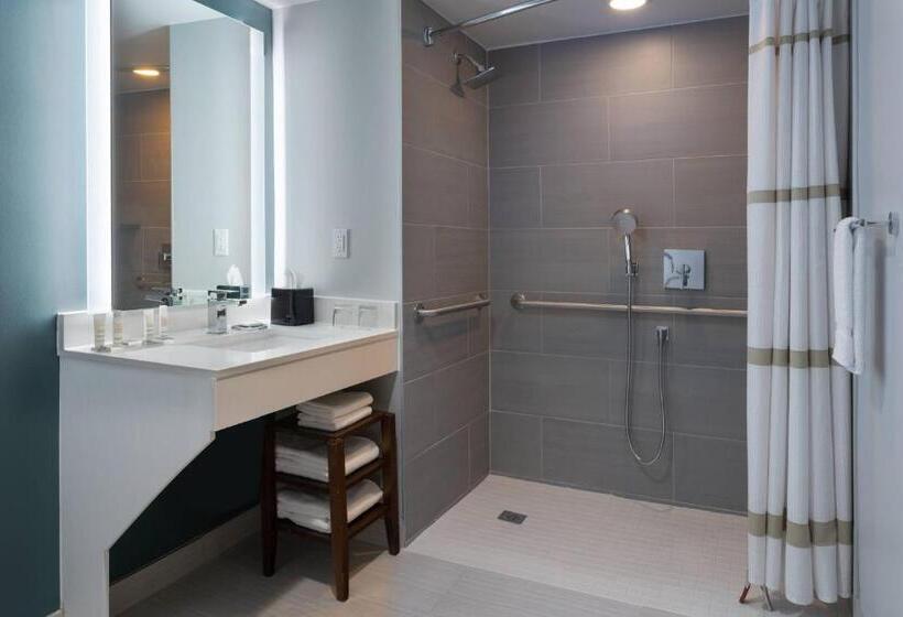 ホテル Marriott Greensboro Downtown