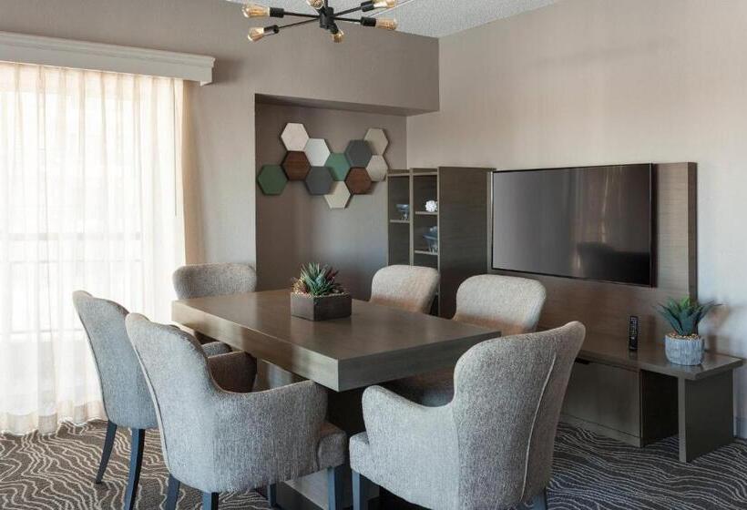 هتل Marriott Savannah Riverfront