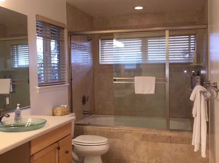 בית מלון כפרי Maui Garden Oasis