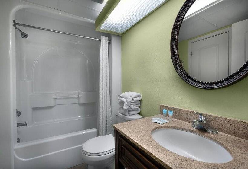 هتل Monterey Bay Suites