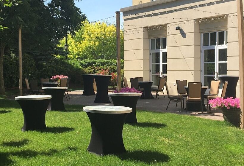 Mystic Marriott Hotel And Spa