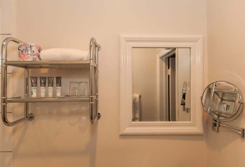 Отель Odyssey Of South Beach Apart