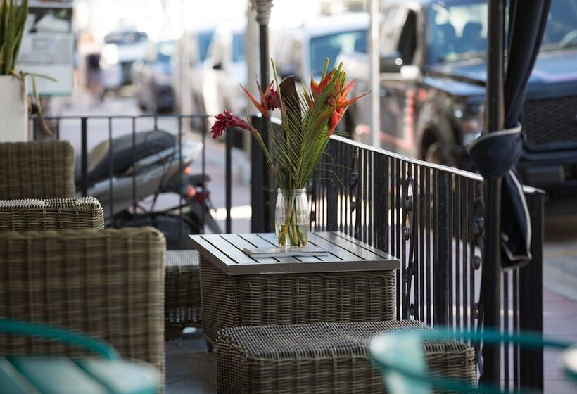 Отель Odyssey Of South Beach Apart