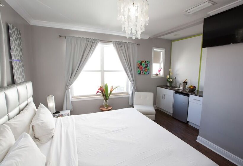 Отель Odyssey Of South Beach Apart