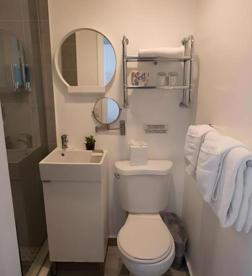 Отель Odyssey Of South Beach Apart