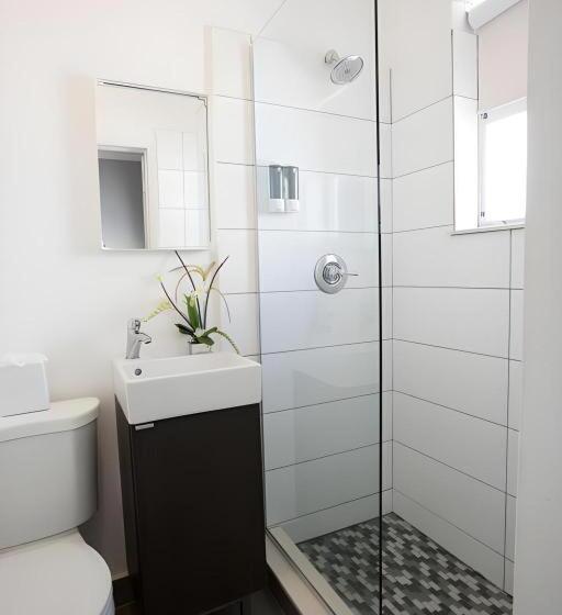 Отель Odyssey Of South Beach Apart