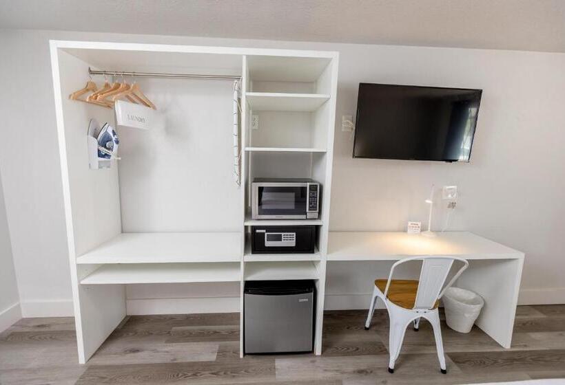 酒店 Oneway Brunswick