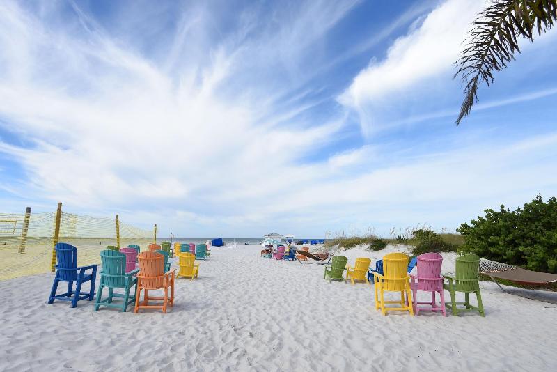 Plaza Beach Hotel   Beachfront Resort