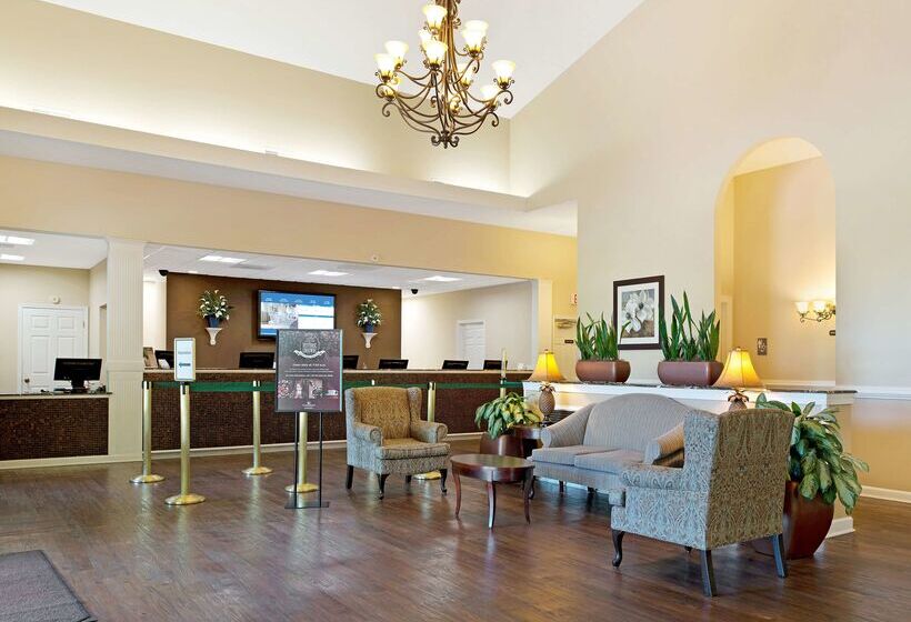 בית מלון כפרי Powhatan Resort