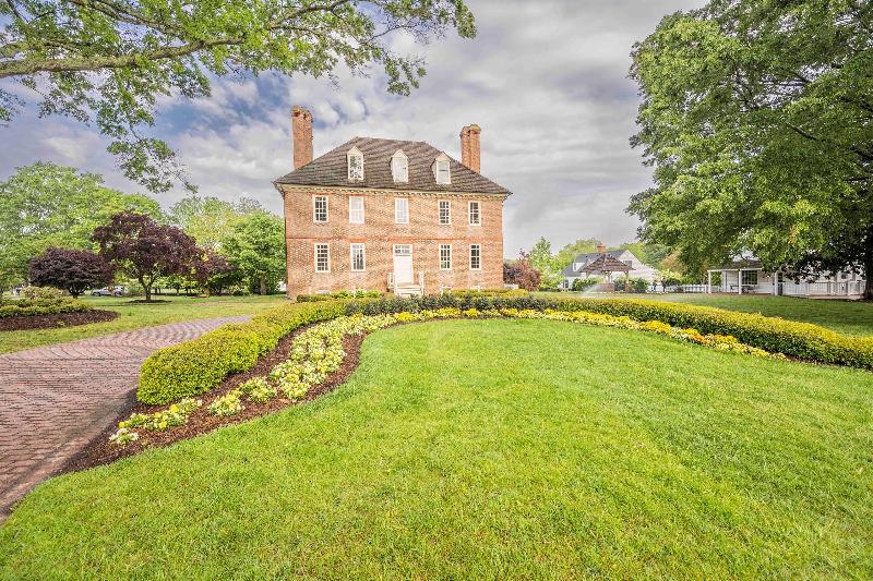 בית מלון כפרי Powhatan Resort