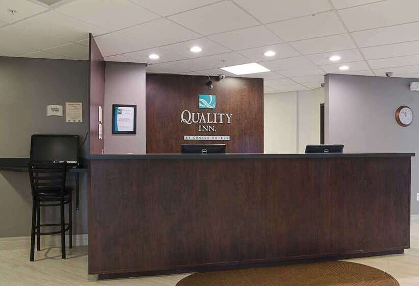 בית מלון כפרי Quality Inn