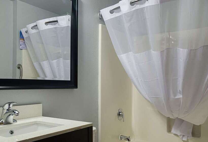 בית מלון כפרי Quality Inn