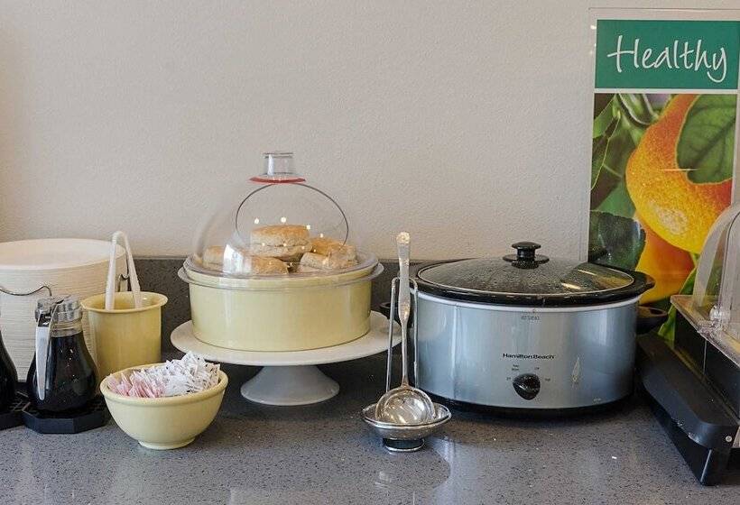 בית מלון כפרי Quality Inn