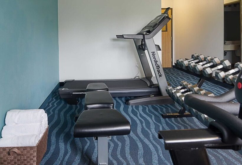 בית מלון כפרי Quality Inn