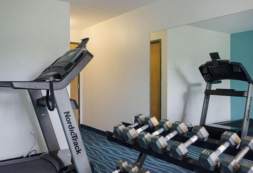 בית מלון כפרי Quality Inn