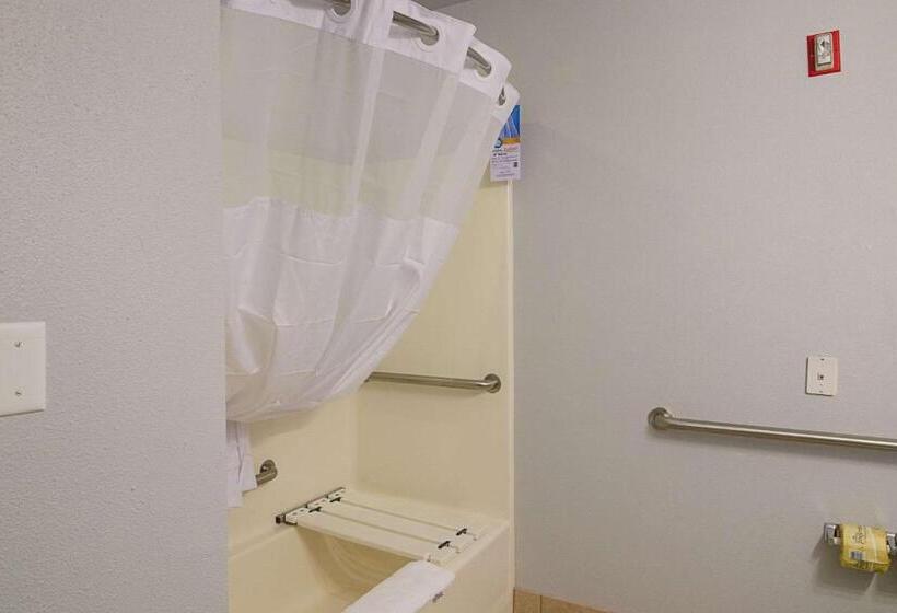 בית מלון כפרי Quality Inn