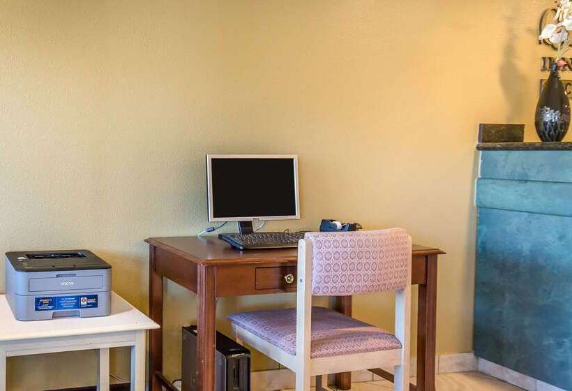 בית מלון כפרי Quality Inn & Suites Elko