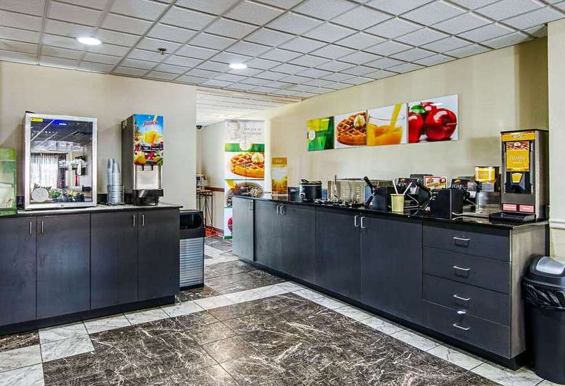 ホテル Quality Inn & Suites I81 Exit 7