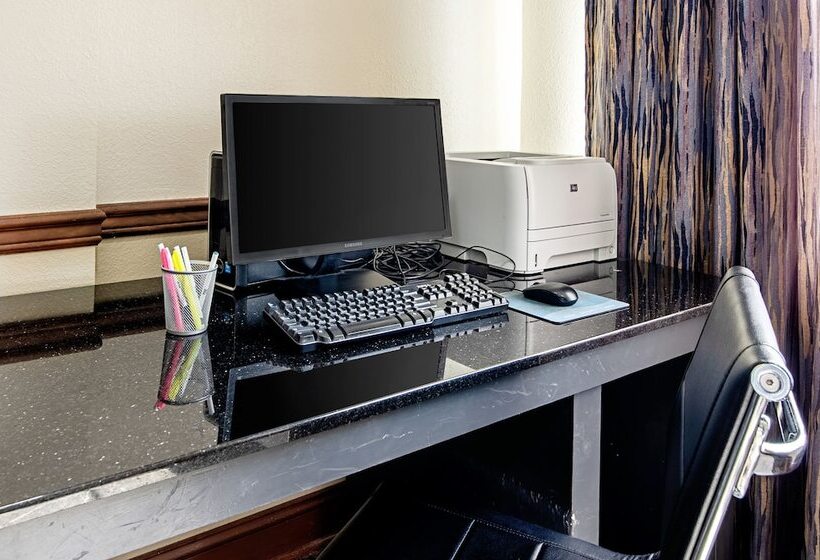 호텔 Quality Inn & Suites I81 Exit 7