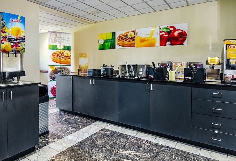 ホテル Quality Inn & Suites I81 Exit 7