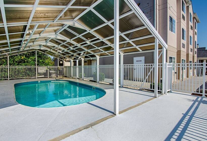 ホテル Quality Inn & Suites I81 Exit 7