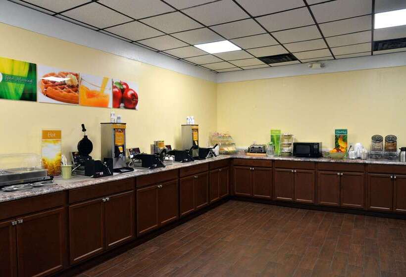 فندق Quality Inn & Suites Gulf Breeze Bayside Near Pensacola Beach