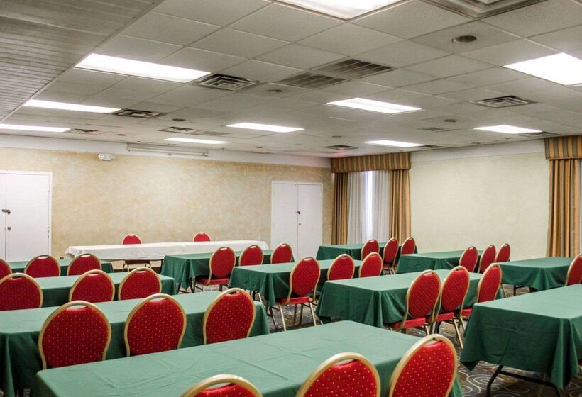 فندق Quality Inn & Suites Gulf Breeze Bayside Near Pensacola Beach