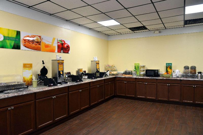 בית מלון כפרי Quality Inn & Suites Gulf Breeze Bayside Near Pensacola Beach