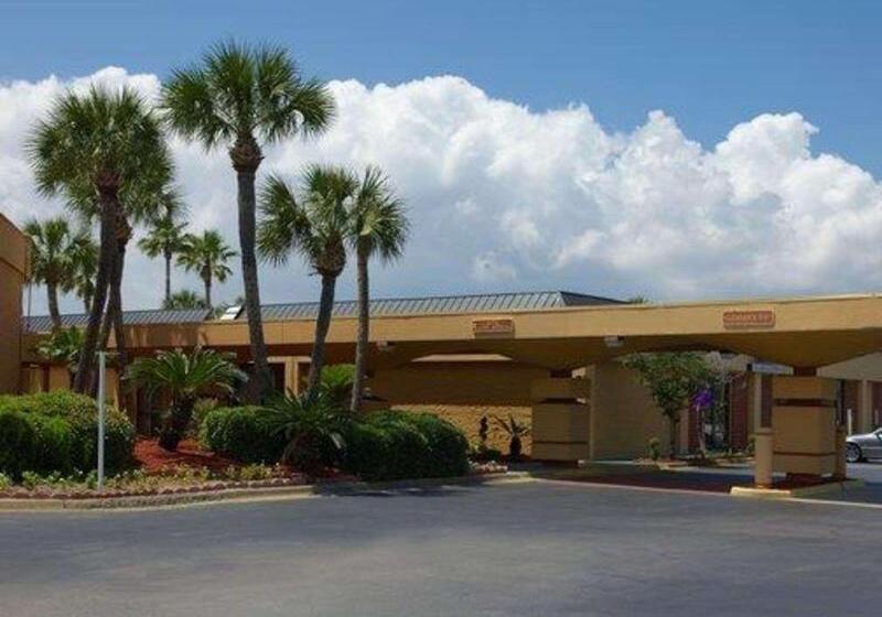 בית מלון כפרי Quality Inn & Suites Gulf Breeze Bayside Near Pensacola Beach