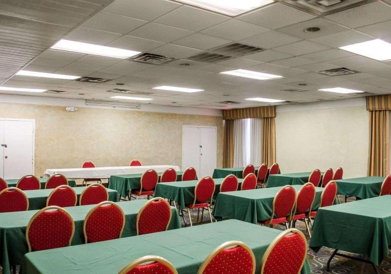 فندق Quality Inn & Suites Gulf Breeze Bayside Near Pensacola Beach