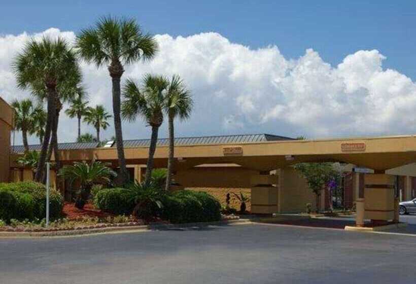 فندق Quality Inn & Suites Gulf Breeze Bayside Near Pensacola Beach