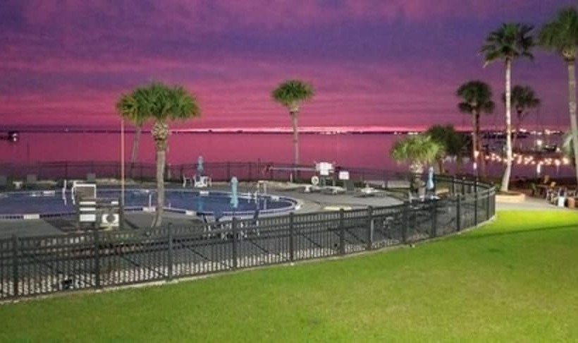 فندق Quality Inn & Suites Gulf Breeze Bayside Near Pensacola Beach
