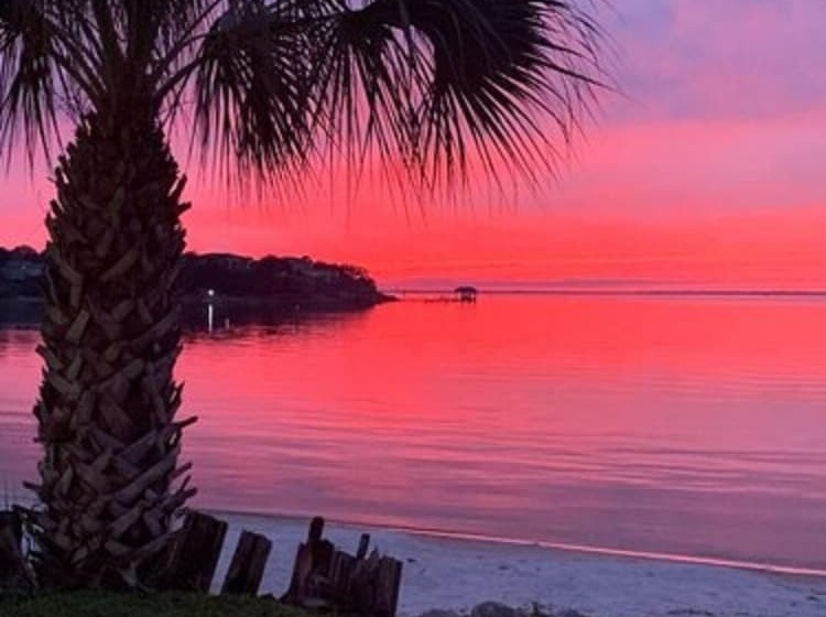 فندق Quality Inn & Suites Gulf Breeze Bayside Near Pensacola Beach