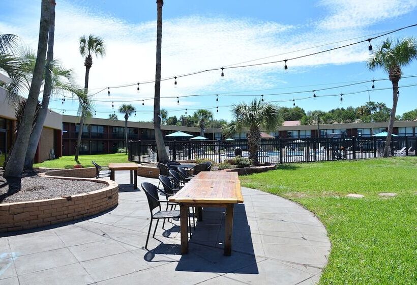 فندق Quality Inn & Suites Gulf Breeze Bayside Near Pensacola Beach