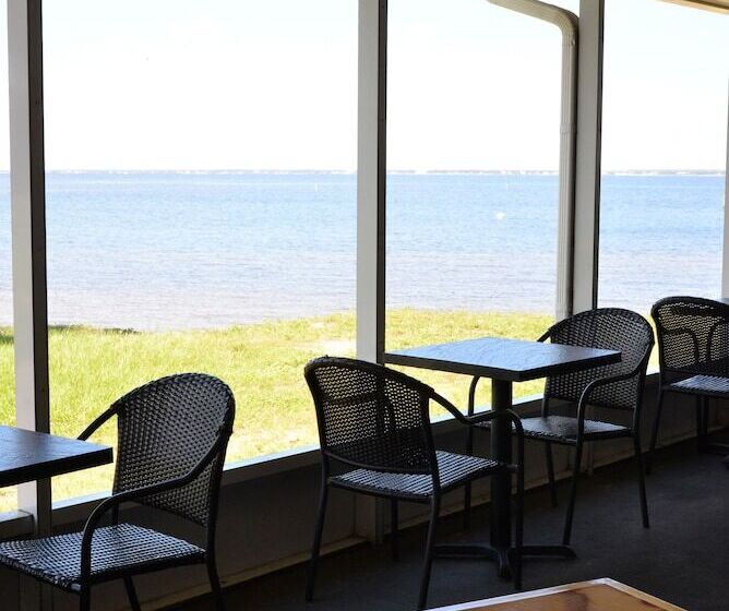 فندق Quality Inn & Suites Gulf Breeze Bayside Near Pensacola Beach