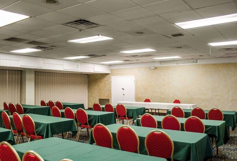 فندق Quality Inn & Suites Gulf Breeze Bayside Near Pensacola Beach