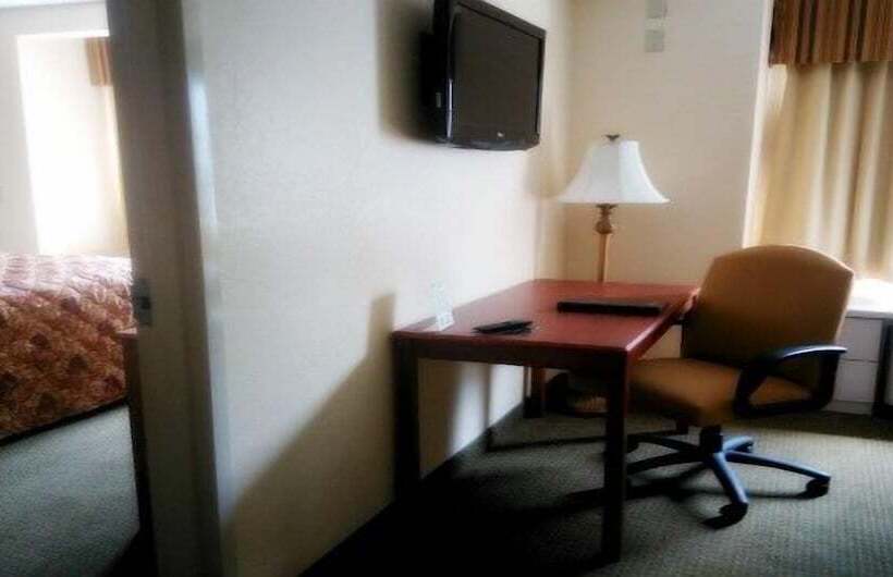 酒店 Quality Inn & Suites Prestonsburg Next To Mountain Arts Center